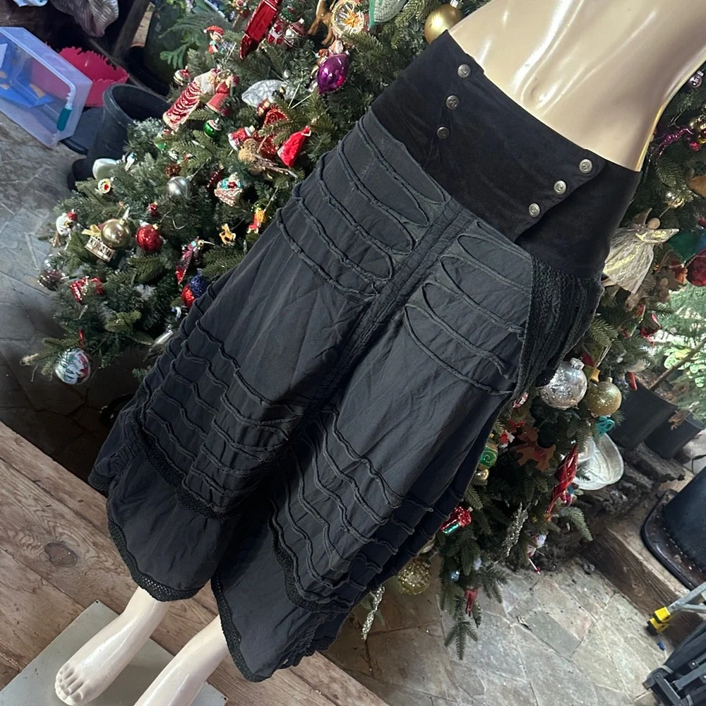 Black and Gray Lace-Up Women's Skirt - Picture 3 of 4